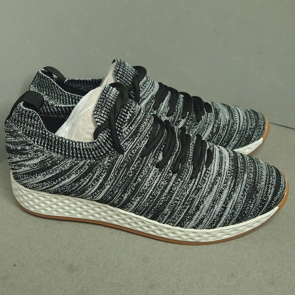 J Slides Urban Sport Black 2 Tone Knit Slip On Sneakers Size 8M Women / #S2619